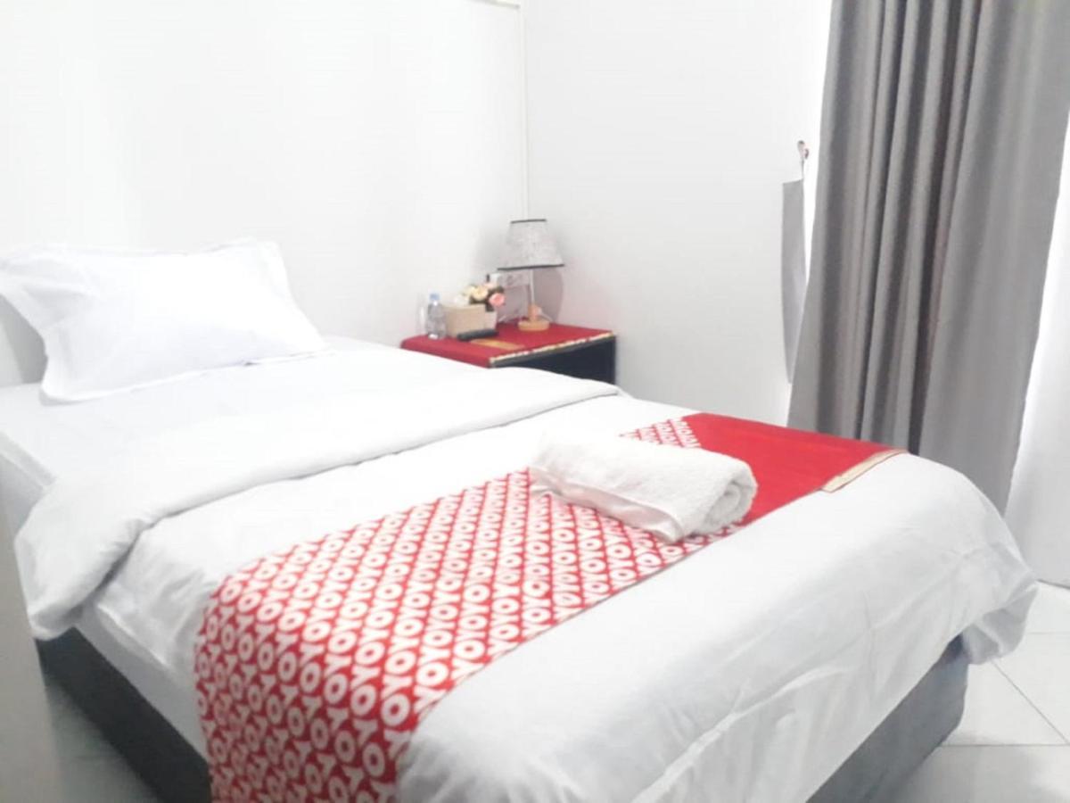 Hotel Oyo 90730 Padekosan Syariah